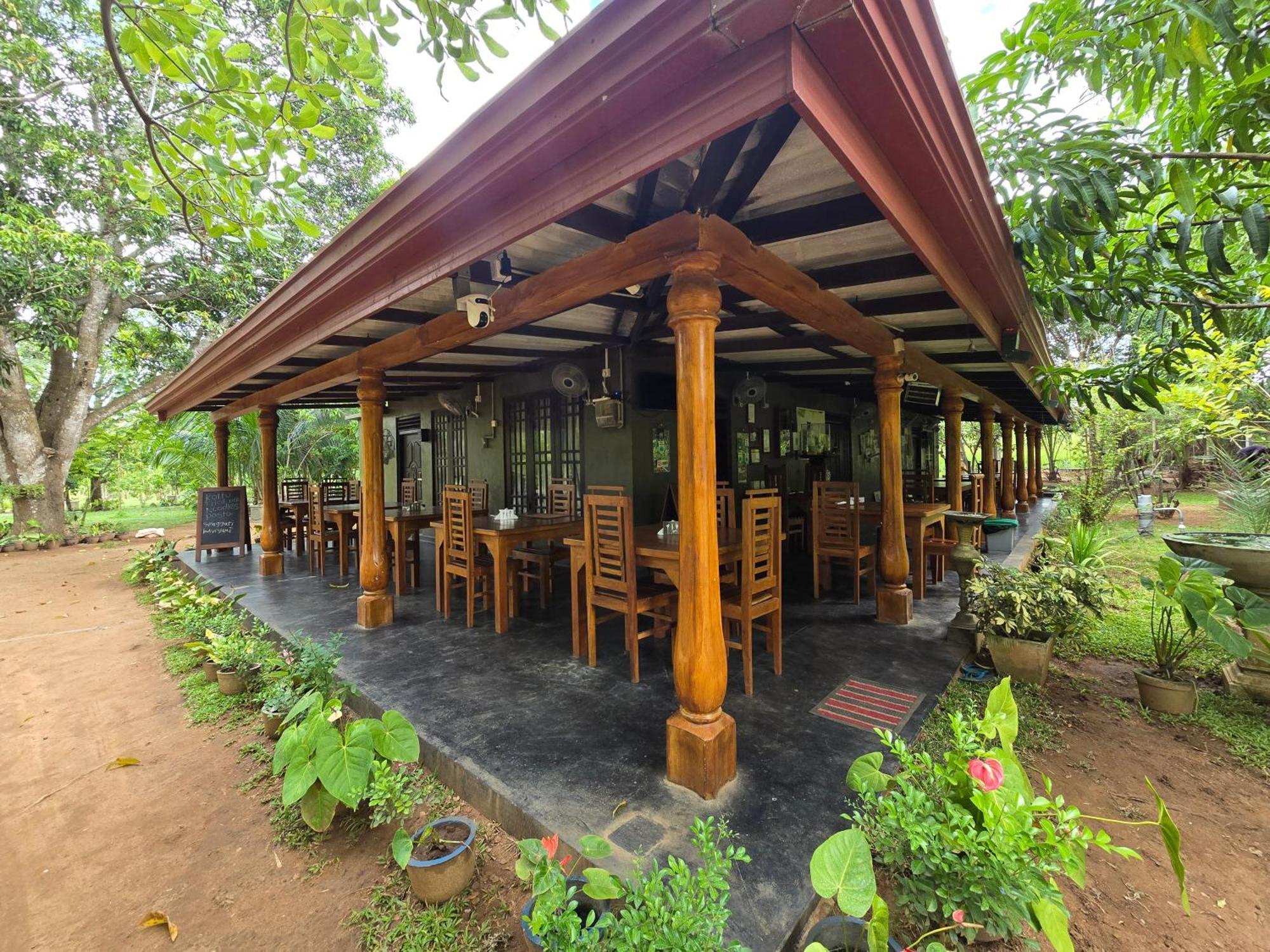 Wilpattu Homestay By Ceylon Exterior photo