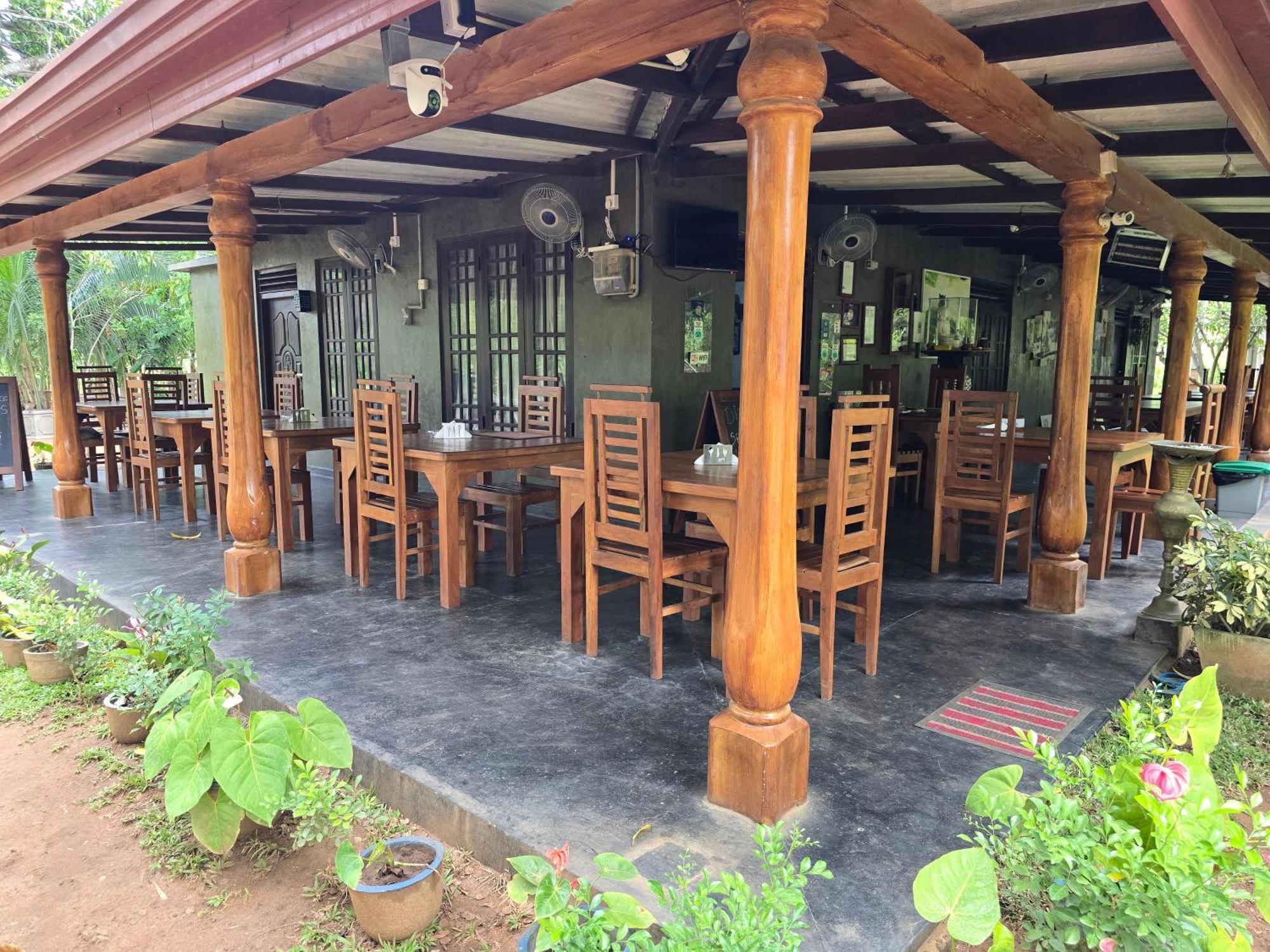 Wilpattu Homestay By Ceylon Exterior photo